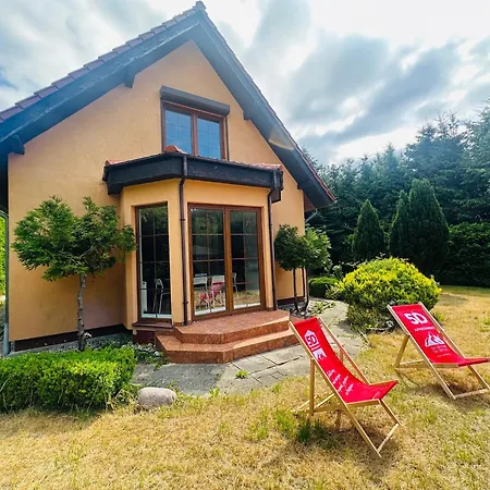 Casa vacanze Dom W Niechorzu Dla 8 Osob Z Duzym Ogrodem - 5d Niechorze